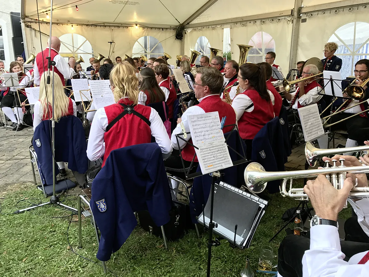 Marktplatzhock-Feldstetten-Musikverein-Blasmusik